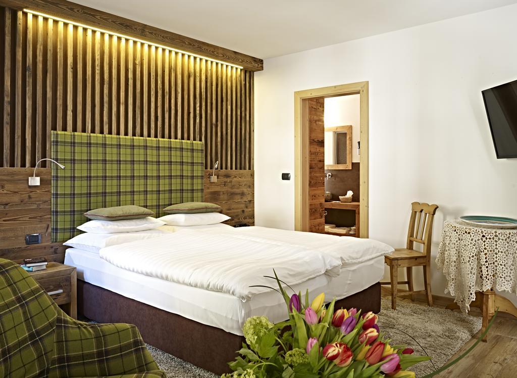 Ciasa Mancin Suite-Apartments Moena Quarto foto